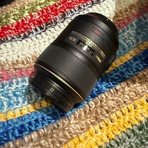 Nikkor Nikon Black Camera Lens